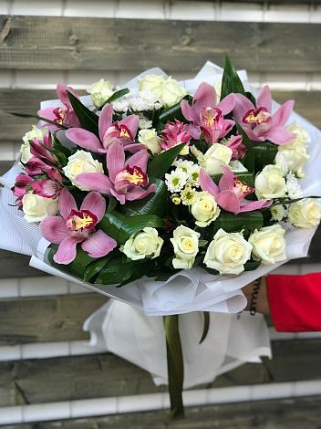 Букет цветов из: Розы и Хризантемы в Ксеньевке
