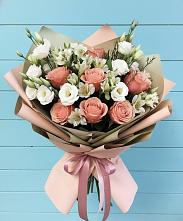 Букет цветов из:  Розы, Альстромерии и Лизиантусы в Ксеньевке