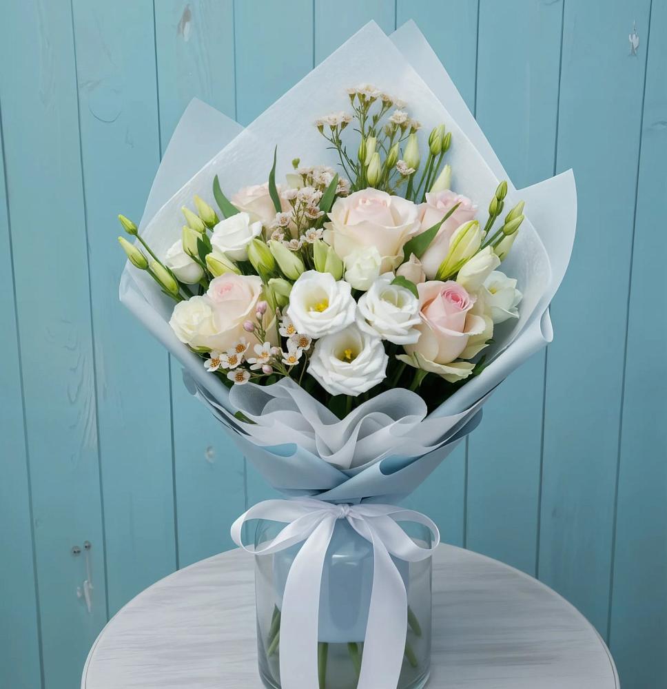 Букет цветов из: Розы и Лизиантусы в Ксеньевке