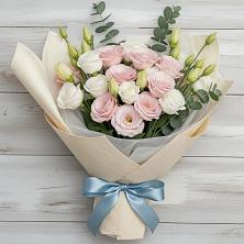 Букет цветов из:  Лизиантусы в Ксеньевке