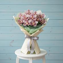 Букет цветов из:  Орхидеи и Розы #REPLACE_PRED# Ксеньевке
