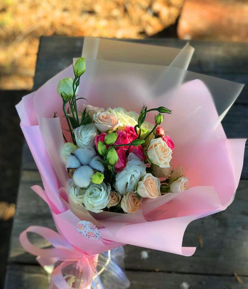 Букет цветов из: Розы и Лизиантусы в Ксеньевке