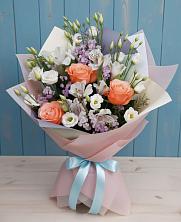 Букет цветов из:  Лизиантусы, Розы, Альстромерии и Гипсофила в Ксеньевке