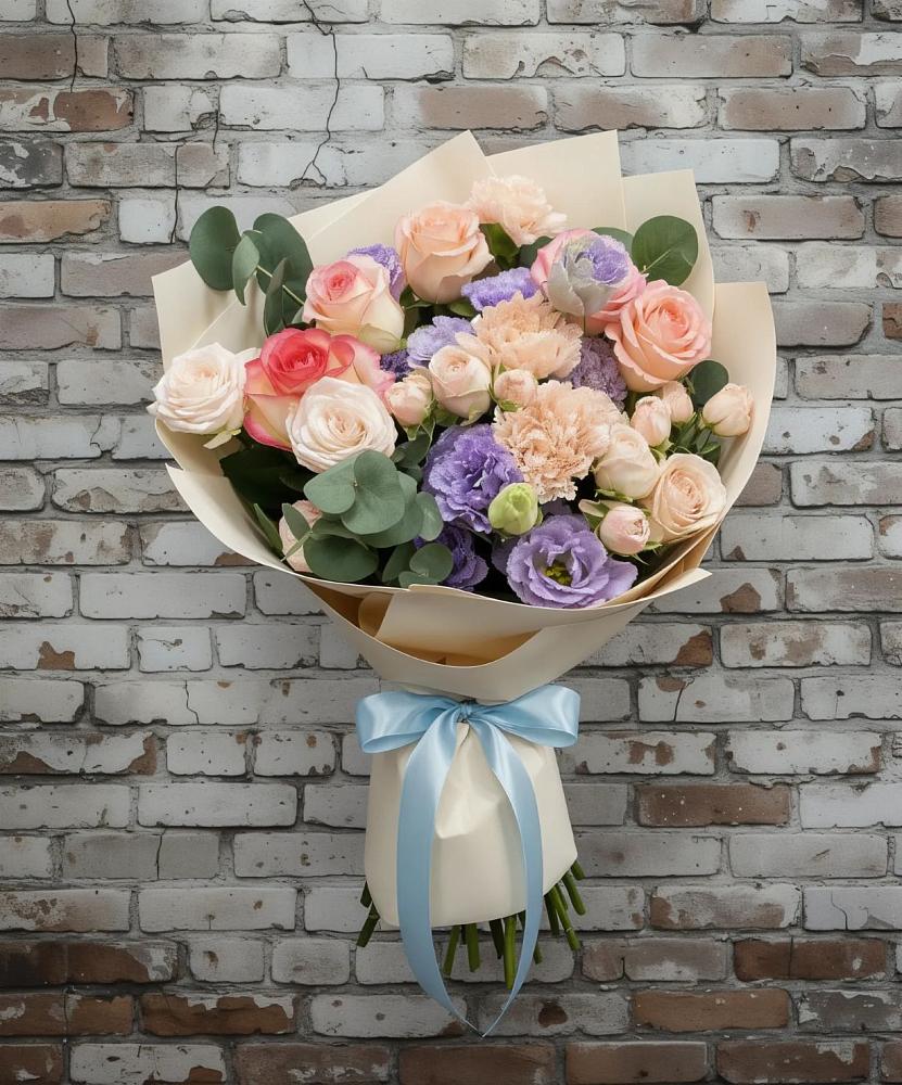 Букет цветов из: Розы, Лизиантусы и Гвоздики в Ксеньевке