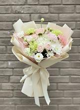 Букет цветов из:  Гвоздики, Розы, Лизиантусы и Хризантемы #REPLACE_PRED# Ксеньевке