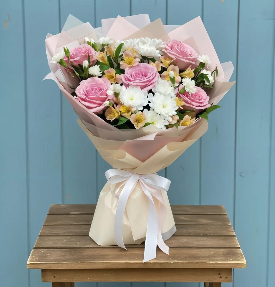 Букет цветов из: Гвоздики, Орхидеи и Розы в Ксеньевке