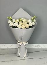 Букет цветов из:  Розы и Лизиантусы в Ксеньевке